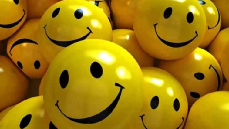 World Laughter Day 2024 Health benefits and history of laughter day World Laughter Day 2024: “கலகலவென சிரி.. கண்ணீர் நீர் வர சிரி” - உலக சிரிப்பு தினம் இன்று!