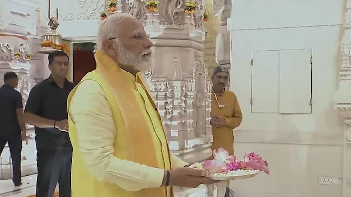 'प्राण-प्रतिष्ठान' समारोह के बाद पीएम मोदी का राम मंदिर का यह पहला दौरा है।  (छवि स्रोत: एक्स/@बीजेपी4इंडिया)