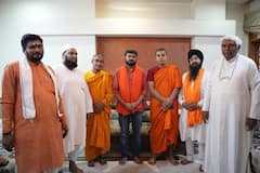 कन्हैया कुमार ने नामांकन से पहले किया हवन, हिंदू, मुस्लिम, सिख, बौद्ध और ईसाई धर्मगुरुओं से लिया आशीर्वाद