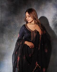 PHOTO: 'दबंग' गर्ल सोनाक्षी सिन्हाचा  क्लासी लूक; फोटो पाहून चाहते थक्क!