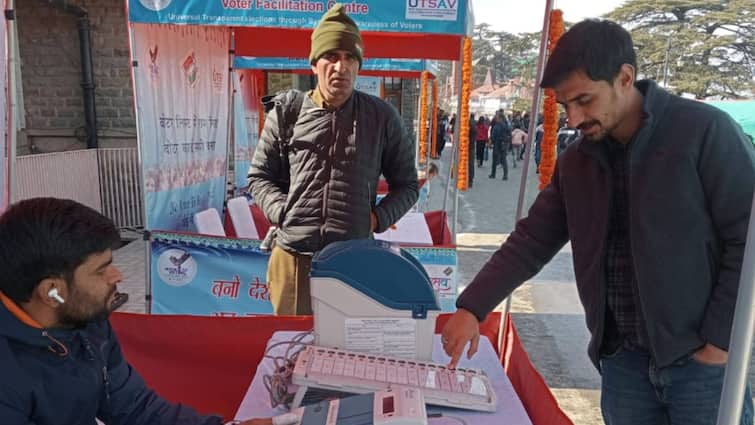 Himachal Pradesh Lok Sabha Election 2024 Seven polling booth in four districts shifted know where to vote ann Himachal Lok Sabha Election 2024: हिमाचल में चार जिलों के सात मतदान केंद्र शिफ्ट, जानें- अब कहां होगी वोटिंग?