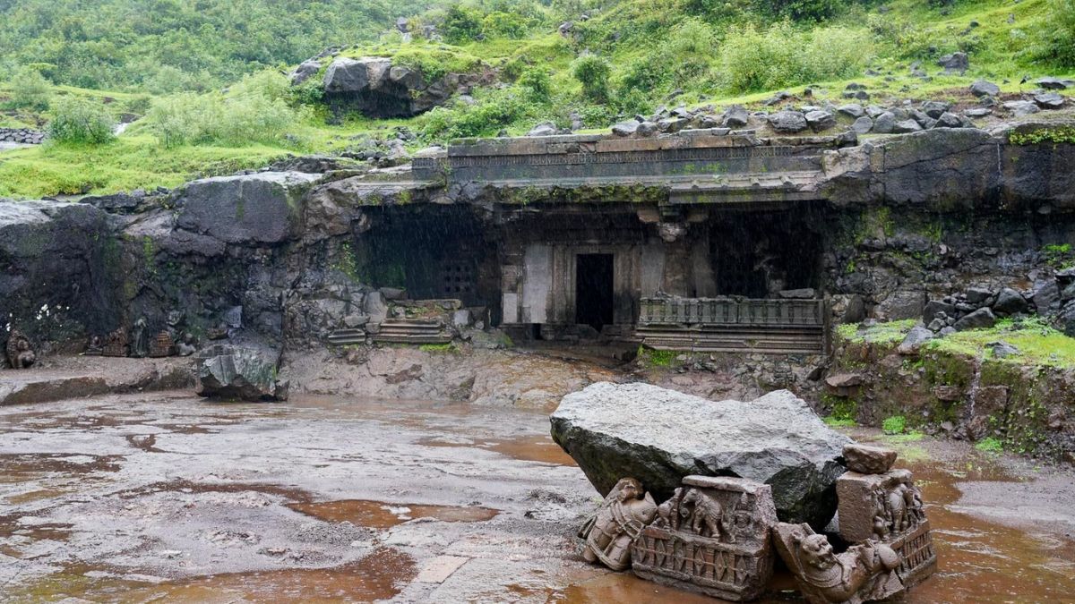 Travel : पर्यटक बोलतील Wow..जणू स्वर्ग भासावे महाराष्ट्रातील 'हे' ठिकाण! धबधबे.. धरण.. उंच पर्वत..बरंच काही..