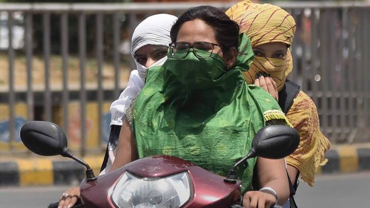 आईएमडी के मुताबिक रविवार को दिन के दौरान सापेक्षिक आर्द्रता का स्तर 19 प्रतिशत से 63 प्रतिशत के बीच दर्ज किया गया.