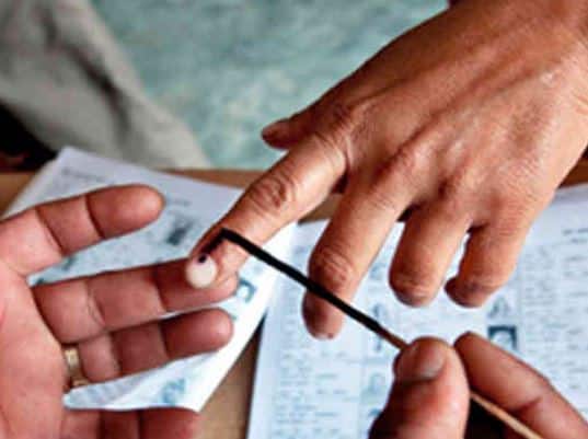 Maharashtra Voting Percentage 2024 madha baramati kolhapur 62 percentage india 62 percent lok sabha election marathi update गतवेळच्या तुलनेत मतदानाची टक्केवारी घसरली, 11 मतदारसंघात 62 टक्के मतदान; कोल्हापुरात सर्वाधिक मतदान तर बारामतीत मतदानात 9 टक्क्यांची घसरण