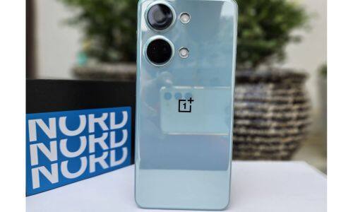 ਵਨਪਲੱਸ ਫੋਨ ਨੂੰ ਲੋਕ ਬਹੁਤ ਪਸੰਦ ਕਰਦੇ ਹਨ ਅਤੇ ਜੇਕਰ ਤੁਸੀਂ ਵੀ ਵਨਪਲੱਸ ਦੇ ਪ੍ਰਸ਼ੰਸਕ ਹੋ ਤਾਂ ਤੁਹਾਡੇ ਲਈ ਇਕ ਚੰਗੀ ਖਬਰ ਹੈ। ਦਰਅਸਲ OnePlus Nord 3 ਨੂੰ ਬਹੁਤ ਹੀ ਸਸਤੀ ਕੀਮਤ 'ਤੇ ਉਪਲੱਬਧ ਕਰਵਾਇਆ ਜਾ ਰਿਹਾ ਹੈ। ਇਸ ਫੋਨ ਨੂੰ ਪਿਛਲੇ ਸਾਲ ਜੁਲਾਈ 'ਚ ਲਾਂਚ ਕੀਤਾ ਗਿਆ ਸੀ ਅਤੇ ਹੁਣ ਇਸ ਨੂੰ ਘੱਟ ਕੀਮਤ 'ਤੇ ਖਰੀਦਿਆ ਜਾ ਸਕਦਾ ਹੈ। ਇਹ ਫੋਨ JioMart 'ਤੇ 24,000 ਰੁਪਏ ਤੋਂ ਘੱਟ ਕੀਮਤ 'ਤੇ ਉਪਲਬਧ ਕਰਵਾਇਆ ਜਾ ਰਿਹਾ ਹੈ। ਇਹ ਫੋਨ ਫਿਲਹਾਲ JioMart 'ਤੇ 23,499 ਰੁਪਏ (8GB + 128GB) 'ਚ ਉਪਲਬਧ ਕਰਵਾਇਆ ਜਾ ਰਿਹਾ ਹੈ।