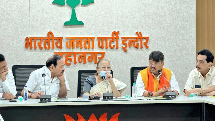 Indore Congress Leaders Support NOTA BJP Calls for Emergency Meeting Lok Sabha Elections 2024 ANN कांग्रेस खुलकर कर रही NOTA का समर्थन, BJP की बड़ी टेंशन, इंदौर में बुलाई गई बैठक