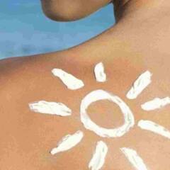 Sunscreen :   ਕੀ ਤੁਸੀਂ ਜਾਣਦੇ ਹੋ ਦਿਨ 'ਚ ਕਿੰਨੀ ਵਾਰ ਲਗਾਉਣੀ ਚਾਹੀਦੀ ਹੈ ਸਨਸਕ੍ਰੀਨ