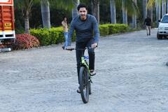 Shreyas Talpade : अभिनेता श्रेयस तळपदेच्या  हृदयविकाराचा झटक्याचा कोविड लशीची संबंध?