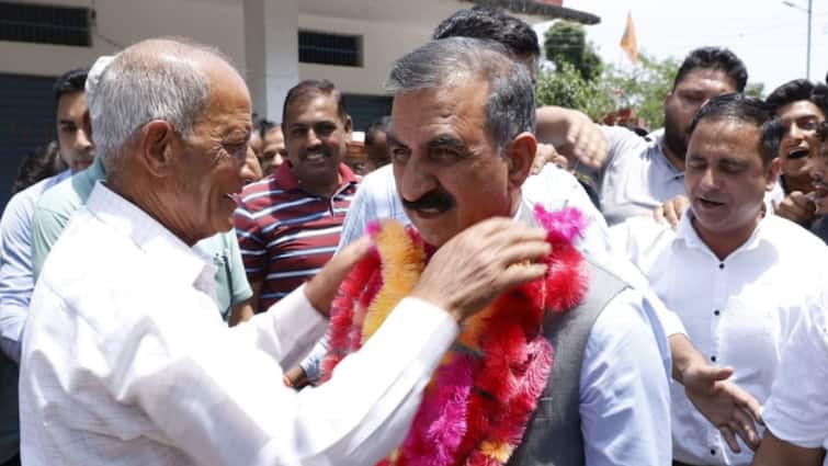 Himachal Chief Minister Sukhvinder Singh Sukhu targets Union Minister Anurag Thakur ANN 'अनुराग ठाकुर ने भी आपदा में नहीं दिया हिमाचल का साथ', CM सुक्खू का केंद्रीय मंत्री पर निशाना