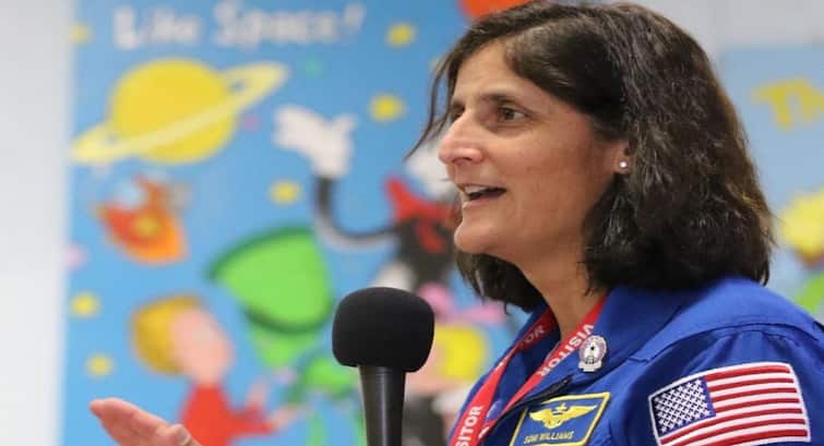 Indian Origin Astronaut Captain Sunita Williams Set To Fly Into Space Again loves to eat samosas there மீண்டும் சாதனை படைக்க சுனிதா வில்லியம்ஸ் தயார்.. விண்வெளியில் சமோசா சாப்பிட ரெடி!