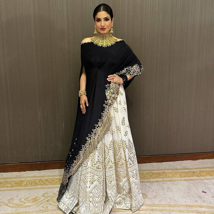 Raveena Tandon photo: આજે પણ લોકોની નજર રવિના ટંડનની સ્ટાઈલ પર ટકેલી રહે છે. 49 વર્ષની ઉંમરે, અભિનેત્રીએ તેના સિઝલિંગ લુક્સથી બધાને મંત્રમુગ્ધ કરી દીધા છે.