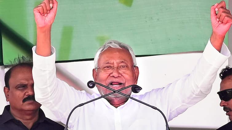 Nitish Kumar Party JDU Told how RJD Will be OUT on Zero Seat Like Lok Sabha Elections 2019 ANN Lok Sabha Elections: '200 सभा कर लें चाहे 400...', नीतीश कुमार की पार्टी ने बताया कितने पर 'OUT' होगी RJD