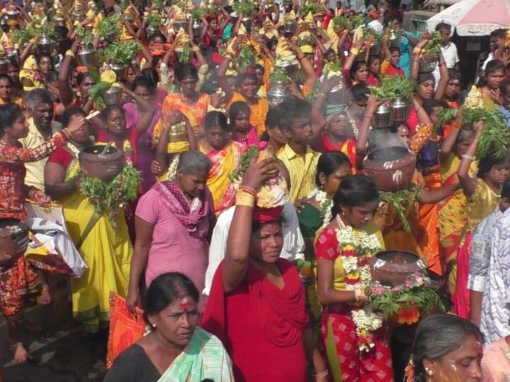 Sri Palvadittha Vembadiyamman Chitrai Month Festival at Karur Rayanoor Refugee Camp Area - TNN கரூர்: ராயனூர் ஸ்ரீ பால்வடித்த வேம்படியம்மன் சித்திரை திருவிழா - பக்தர்கள் நேர்த்திக்கடன்
