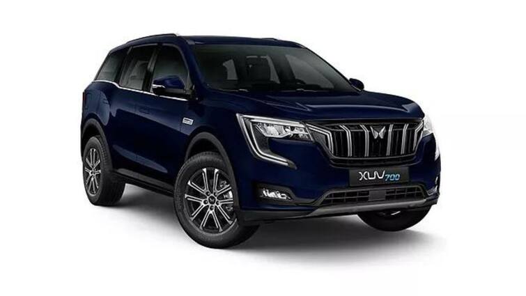 Mahindra XUV700 diesel 7 seater now priced from Rs 15 lakh automobile news Mahindra XUV700: வெறும் ரூ.15 லட்சத்தில் 7 சீட்டர் கார்! மஹிந்திராவின்  XUV700 டீசல் வாகனம் அறிமுகம்