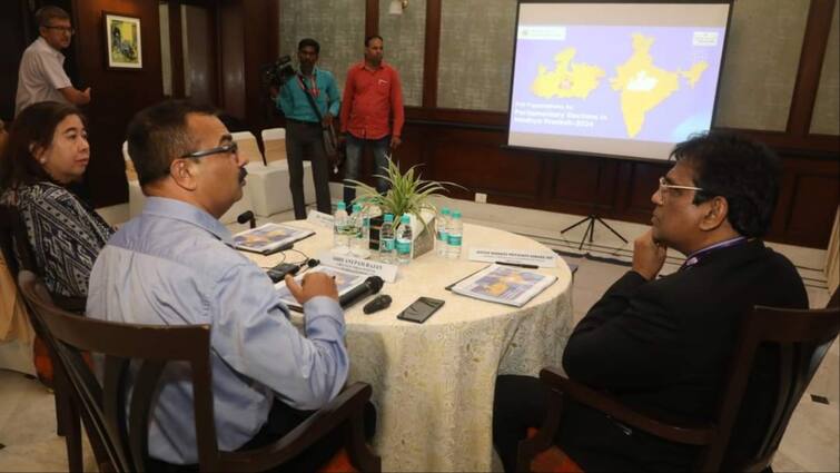 Delegation of Philippines and Sri Lanka reached Bhopal to observe India's election process ann भारत की चुनाव प्रक्रिया देखने पहुंचा फिलीपीन्स और श्रीलंका का डेलीगेशन, मतदान केंद्रों पर भी करेंगे विजिट