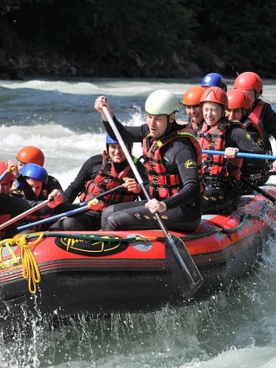 ऋषिकेश में राफ्टिंग के कितने रुपये लगते हैं