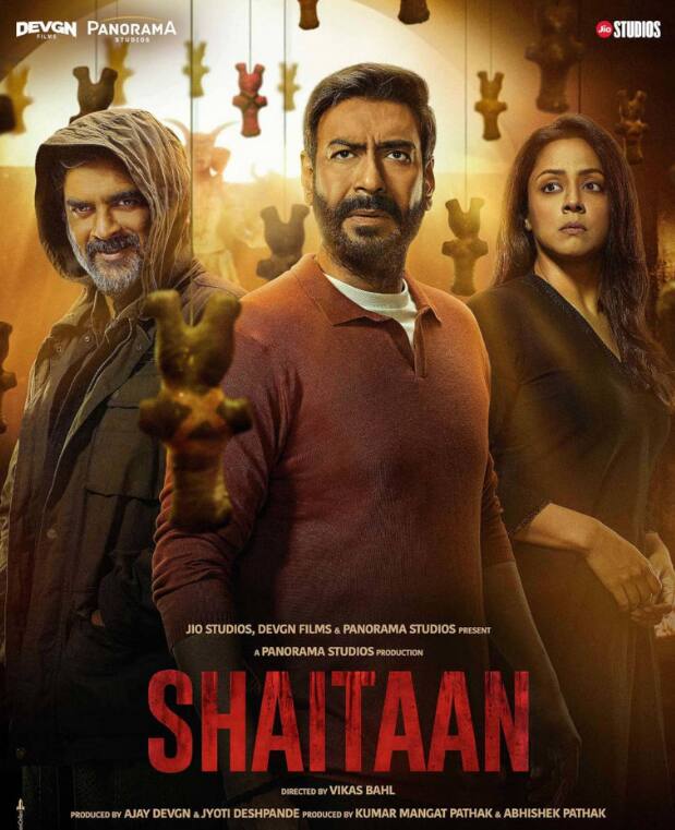 अजय देवगन की फिल्म 'शैतान' काला जादू पर आधारित है. ये फिल्म इतनी डरावनी हैं कि इसे आप अकेले बिल्कुल नहीं देख सकते हैं. 8 मार्च को रिलीज हुई ये फिल्म अब ओटीटी प्लेटफॉर्म नेटफ्ल्किस पर मौजूद है.