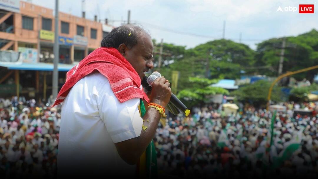 Lok Sabha Elections 2024 HD Kumaraswamy sees plot in harassment Obscene Video Case against prajwal revanna Prajwal Revanna: 'चुनाव से पहले बांटी गई 25000 पेन ड्राइव', अश्लील वीडियो कांड पर एचडी कुमारस्वामी का दावा