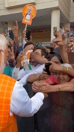 अहमदाबाद में महिला ने पीएम मोदी को बांधा रक्षा सूत्र | ABP Shorts