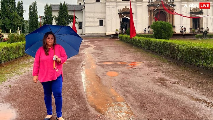 कॉन्वेंट ऑफ जीसस एंड मेरी से उन्होंने हाई स्कूल की पढ़ाई की है, जबकि दिल्ली के दिल्ली कॉलेज ऑफ आर्ट्स एंड कॉमर्स (डीसीएसी) से उन्होंने पॉलिटिकल साइंस में बीए (ऑनर्स) किया है.