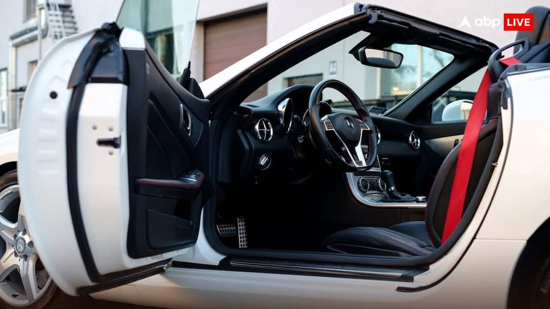 Car care and cleaning tips how to maintain cars paint to shine Car Care Tips: सालों-साल चमकती रहेगी आपकी कार, इन स्टेप्स को करें फॉलो