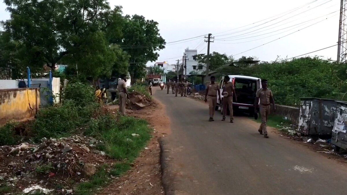 இளம் பெண்ணிடம் போன் நம்பர் கேட்ட விவகாரம்; தொழிலாளி தலை துண்டித்து படுகொலை - நிலக்கோட்டை அருகே பயங்கரம்