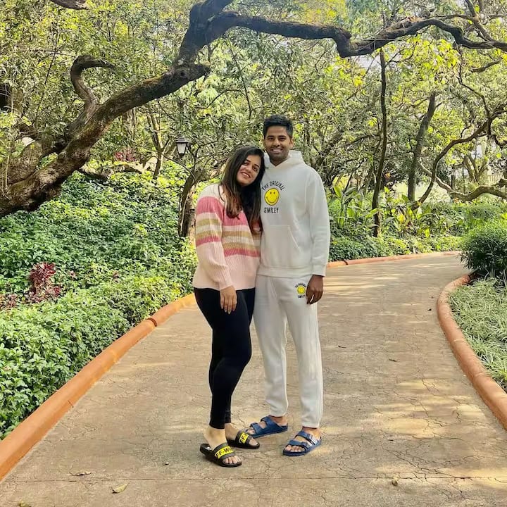 सूर्यकुमार वर्षभरात कोट्यवधींची कमाई करतो. याशिवाय त्याचा खर्चही बऱ्यापैकी आहे. (Image Credit-Social Media)