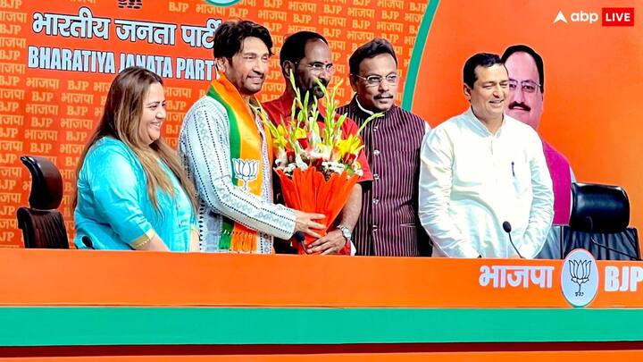 देश की राजधानी दिल्ली में बीजेपी के मुख्यालय पर सात मई, 2024 को पार्टी के सीनियर नेताओं की मौजूदगी में उन्हें भाजपा की सदस्यता दिलाई गई.