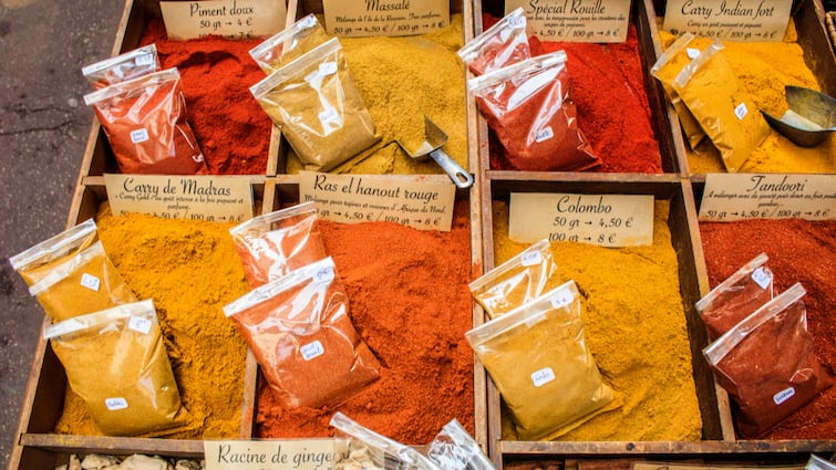 Are you also eating fake spices Know how you can identify them कहीं आप भी तो नहीं खा रहे नकली मसाले, जानें कैसे कर सकते हैं इनकी पहचान?