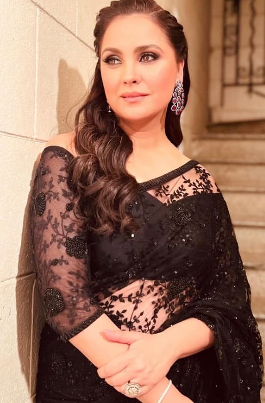 लारा दत्ता को लेकर भी कई लोग कन्फ्यूज रहते हैं. बता दें कि लारा दत्ता के पिता हिंदू और मां एंग्लो इंडियन हैं. लारा दोनों धर्मों का पालन करती हैं.