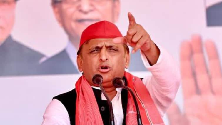 Mirzapur samajwadi party candidate Rajendra Bind fear of getting ticket is haunting ann Lok Sabha Election 2024: सपा के इस नेता को सता रहा टिकट कटने का डर, पार्टी कार्यालय जमाया डेरा