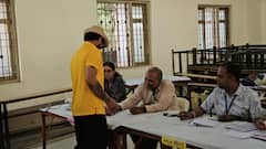 Ravindra Jadeja Photo: રિવાબા સાથે મતદાન કરવા પહોંચ્યા ક્રિકેટર રવિન્દ્ર જાડેજા, જુઓ તસવીરો