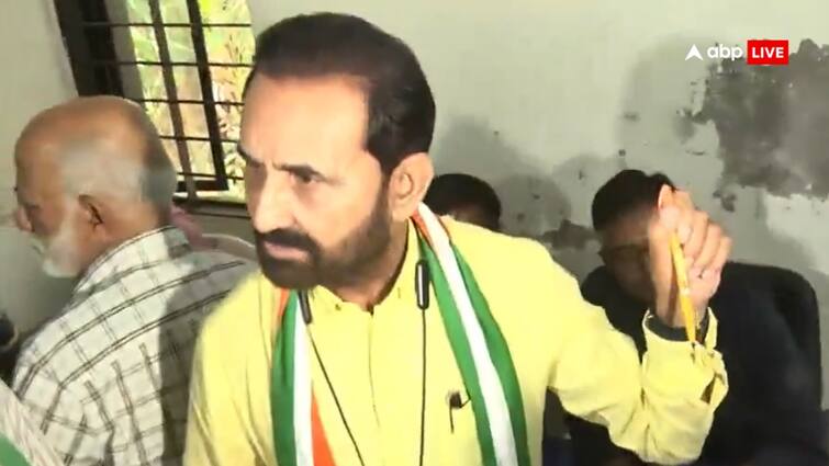 Shakti Singh Gohil Congress Attack on BJP Polling Representative in booth with pen lotus symbol Gujarat Lok Sabha Elections Gujarat Lok Sabha Election: 'बूथ के अंदर BJP नेता के फोटो वाली पेन', कांग्रेस नेता शक्ति सिंह गोहिल ने वीडियो में किया दावा