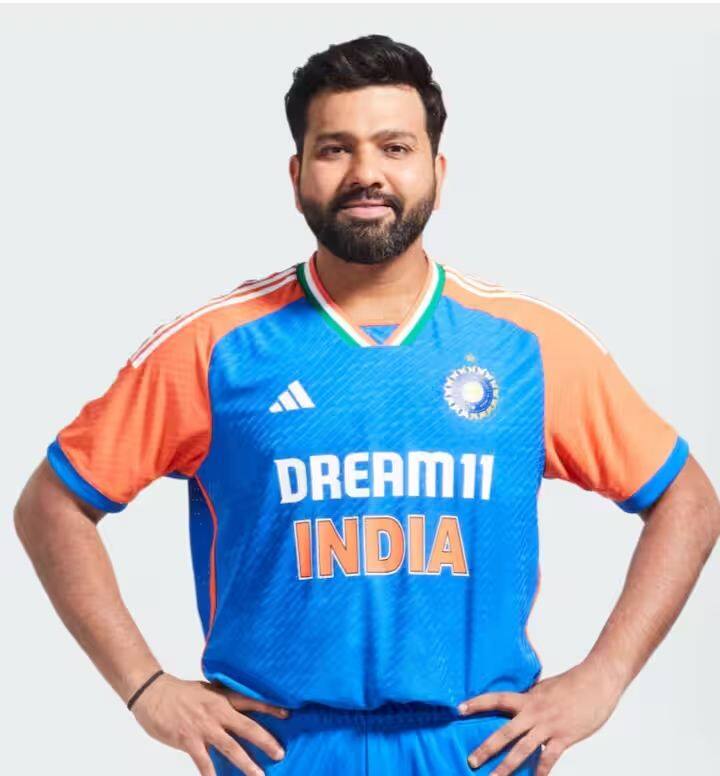 भारतीय संघाचा कर्णधार रोहित शर्मानेही संघाची नवीन जर्सी परिधान केल्याचा फोटो समोर आला आहे.