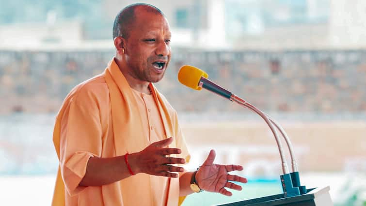 Lok Sabha Election 2024 CM Yogi Adityanath Bahraich Rally Mention Maharaja Suheldev and Ghazi Salar Masud Pakistan 'हम उनका वो हाल कर देंगे जो महाराजा सुहेलदेव ने गाजी का किया...' बहराइच में बोले सीएम योगी