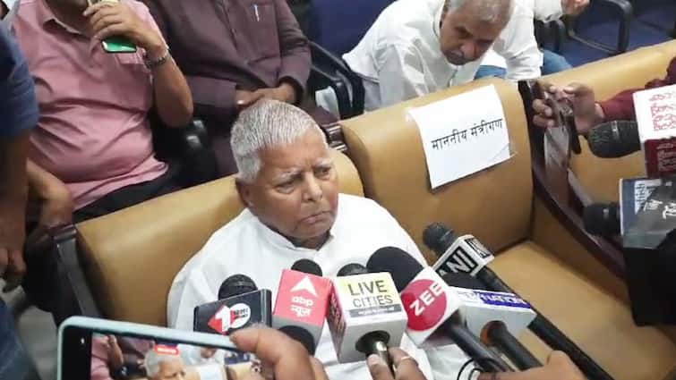 Lalu Prasad Yadav Big Statement Amidst Lok Sabha Elections Phase 3 Attacks on BJP PM Modi ANN Bihar Politics: बिहार में जारी तीसरे चरण के मतदान के बीच लालू यादव का बड़ा बयान, बढ़ी सियासी हलचल