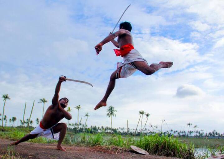 ਤੁਹਾਨੂੰ ਦੱਸ ਦਈਏ ਕਿ ਸੋਨਭੱਦਰ ਯੂਪੀ ਦਾ ਦੂਜਾ ਸਭ ਤੋਂ ਵੱਡਾ ਜ਼ਿਲ੍ਹਾ ਹੈ। ਜਿੱਥੇ ਆਬਾਦੀ 15 ਲੱਖ ਦੇ ਕਰੀਬ ਹੈ। ਇੱਥੋਂ ਗੁਜ਼ਰਨ ਵਾਲੀਆਂ ਨਦੀਆਂ ਕਰਕੇ ਇਸ ਜ਼ਿਲ੍ਹੇ ਦੀ ਸੁੰਦਰਤਾ ਹੋਰ ਵੀ ਵਧ ਗਈ ਹੈ।