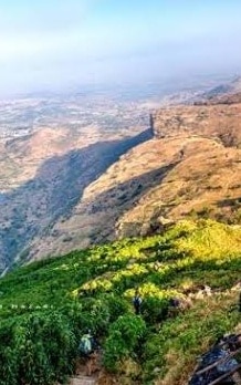 अंजनेरी, नासिक-त्र्यंबकेश्वर के पहाड़ों में बने किलों में से एक है