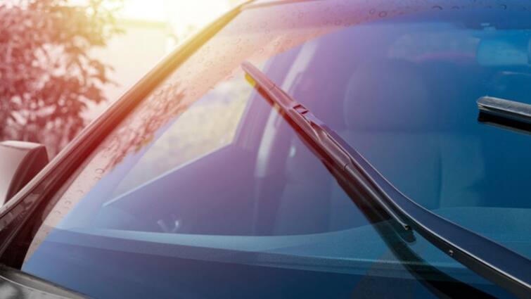 Car Windshield Why black dots on the car's windshield Know their real work Car Windshield: ਕਾਰ ਦੀ ਵਿੰਡਸ਼ੀਲਡ ਉਤੇ ਕਾਲੇ ਡੌਟਸ ਕਿਉਂ ਹੁੰਦੇ ਹਨ? ਜਾਣੋ ਇਨ੍ਹਾਂ ਦਾ ਅਸਲ ਕੰਮ