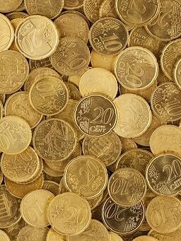 भारतीय एक रुपये और पाकिस्तानी रुपये में डॉलर के मुकाबले कौन मजबूत