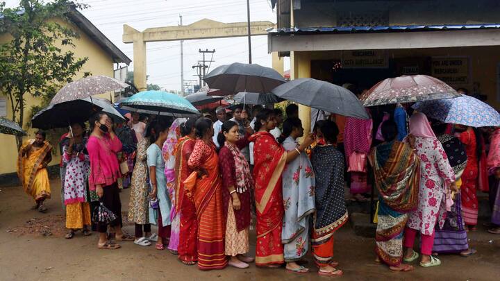 Lok Sabha Elections Phase 3 Voter Turnout West Bengal Lead Maharashtra Trails Till 9 AM Lok Sabha Elections: West Bengal Takes Lead, Maharashtra Trails Far Behind In Phase 3 Voter Turnout Till 9 AM