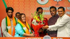 লোকসভা নির্বাচনের মাঝেই বিজেপিতে যোগ অভিনেতা শেখর সুমন ও প্রাক্তন কংগ্রেস নেত্রী রাধিকা খেরার