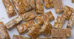 Chikki Recipe : சத்தான கடலை மிட்டாயை கடையில் வாங்க வேண்டாம்.. இனி வீட்டிலே செய்யலாம்!