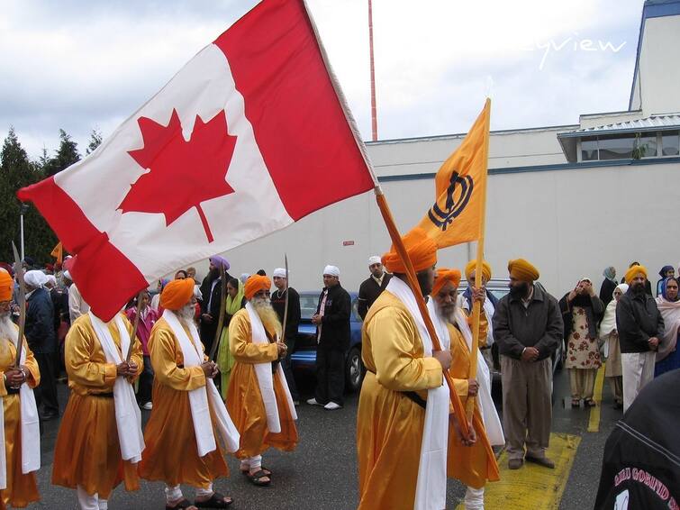 Heres why the Sikh population in Canada surged Sikhs in Canada: ਆਖ਼ਰ ਸਿੱਖਾਂ ਦੀ ਪਹਿਲੀ ਪਸੰਦ ਕਿਵੇਂ ਬਣਿਆ ਕੈਨੇਡਾ ? ਜਾਣੋ ਉੱਥੇ ਦੀ ਆਬਾਦੀ 'ਚ ਕਿੰਨੇ ਭਾਰਤੀ