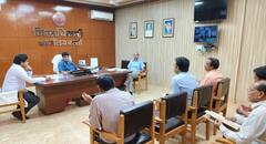 बस्ती में गेहूं खरीद को लेकर DM सख्त, लापरवाही पर लिया बड़ा एक्शन, इनका रोका वेतन