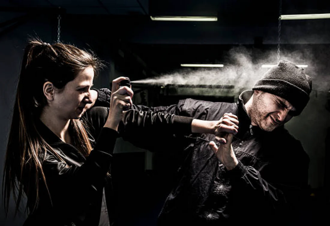 Pepper Spray: ਕਿਵੇਂ ਤਿਆਰ ਕੀਤੀ ਜਾਂਦੀ ਹੈ ਮਿਰਚ ਸਪਰੇਅ, ਇਸ 'ਚ ਕੀ ਭਰਿਆ ਜਾਂਦਾ ਜੋ ਹੋ ਜਾਂਦੀ ਇੰਨੀ ਖ਼ਤਰਨਾਕ 