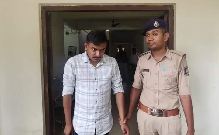 Detention of the accused named Vijay Bhabhor who captured the booth in Dahod EVM Capturing: દાહોદમાં બુથ કેપ્ચરિંગ કરનાર બીજેપી નેતાના પુત્રની પોલીસે કરી ધરપકડ, અધિકારીઓ સામે પણ થઈ શકે છે કાર્યવાહી