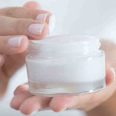 ਗੋਰੇ ਰੰਗ ਵਾਲੀਆਂ ਕਰੀਮਾਂ ਕਾਰਨ ਹੋ ਰਿਹਾ ਸਰੀਰ ਖਰਾਬ! ਸਿੱਧਾ ਇਹਨਾਂ ਅੰਗਾਂ 'ਤੇ ਪੈ ਰਿਹਾ ਅਸਰ