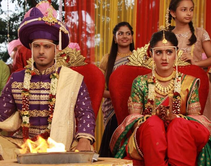 नील भट्ट और आयशा सिंह ने ‘गुम है किसी के प्यार में’ शो में लीड रोल प्ले किया था. इस जोड़ी को भी काफी पसंद किया जाता था.