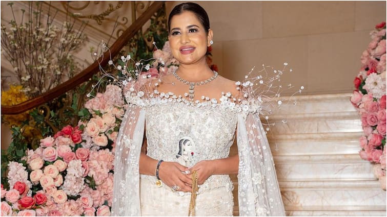 Sudha Reddy mesmerizes everyone with almost 200 carat diamonds at Met Gala 2024 Sudha Reddy: 200 క్యారెట్ డైమండ్ జ్యువలరీతో ఆకట్టుకున్న సుధారెడ్డి - మెట్‌ గాలాలో మెరిసిన తెలుగు వాణిజ్యవేత్త